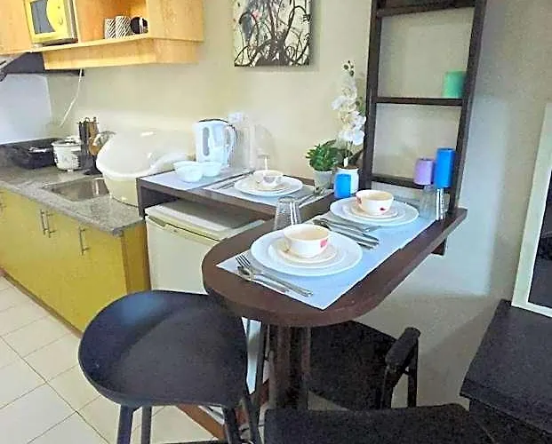 Hotel Cozy Staycation Or Student In