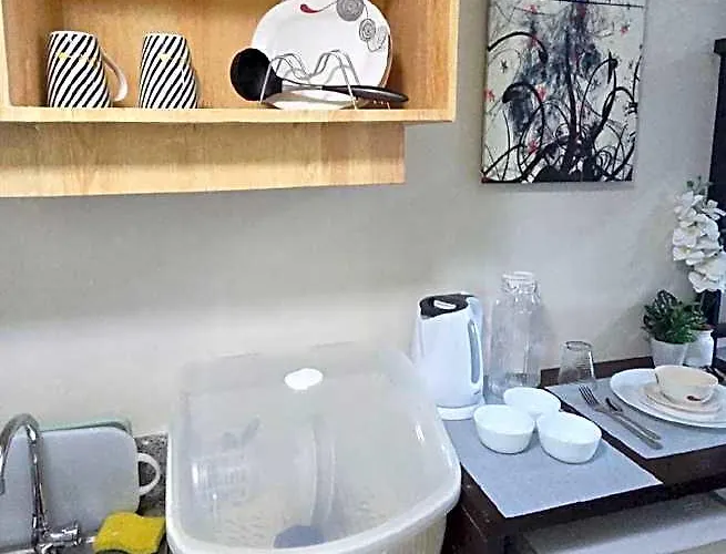 Cozy Staycation Or Student In 4* Manille